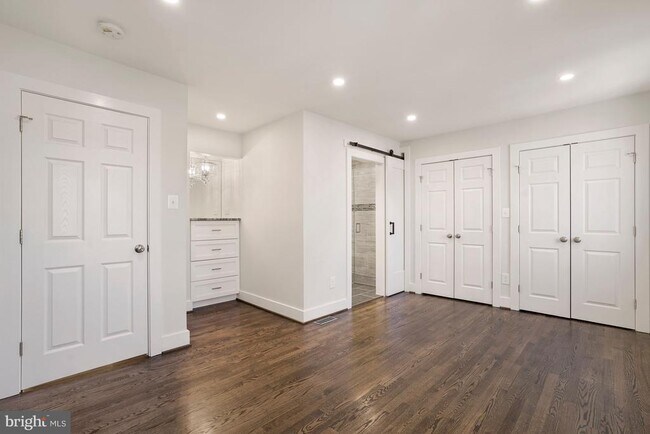 Building Photo - 1110 Wimbledon Dr