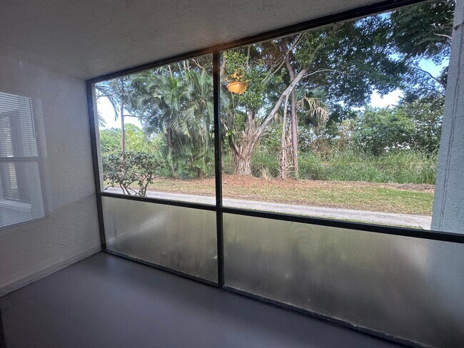 Building Photo - 3664 Alder Dr