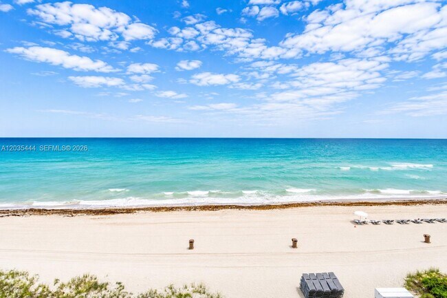Building Photo - 15901 Collins Ave