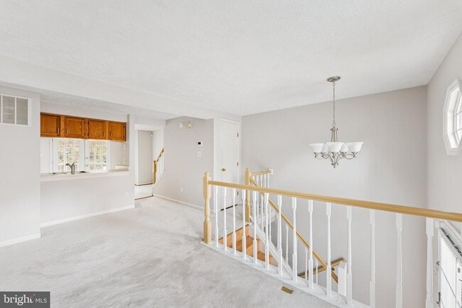 Building Photo - 1581 Woodcrest Dr