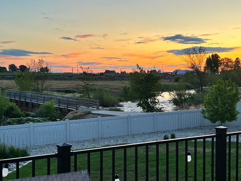 Backyard - 1907 N Thistle Dr
