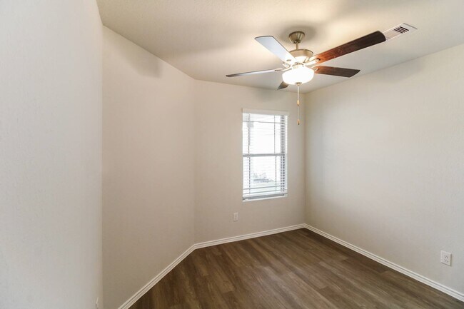 Building Photo - 10743 Sunlit St