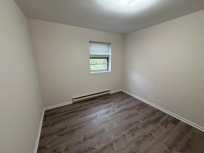 Building Photo - 3306 Belle Meade Dr