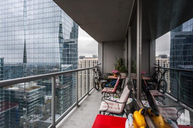 Building Photo - 1 bedroom in Chicago IL 60605