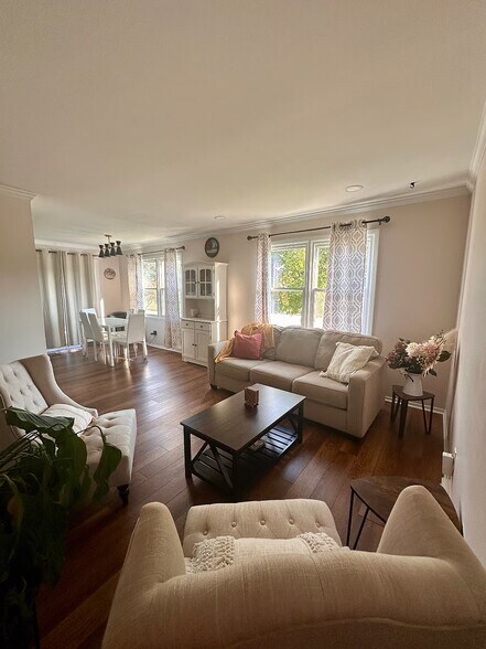 Building Photo - 520 Bellwood Dr