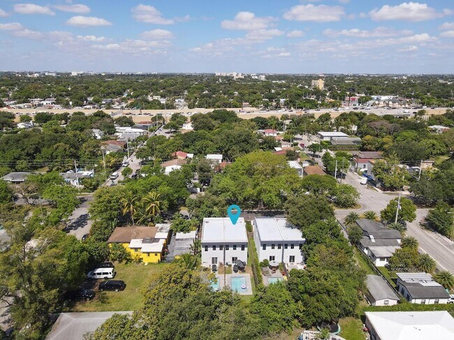 Building Photo - 5125 NW 5th Ave