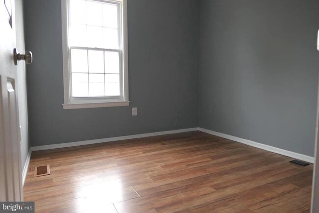 Building Photo - 15 Cherry Manor Ct