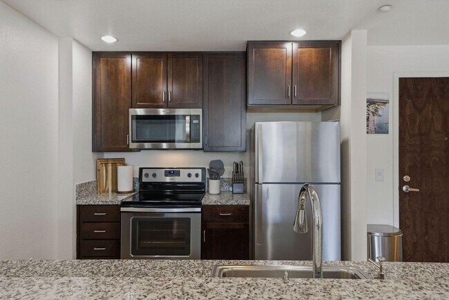 Building Photo - 1201 4th St