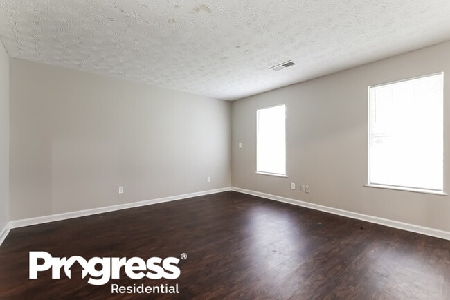 Building Photo - 2585 W Rd