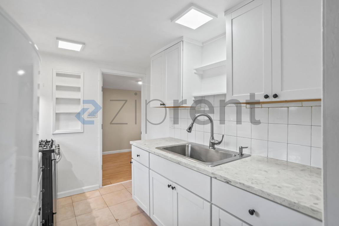 Building Photo - 228 Los Gatos Blvd