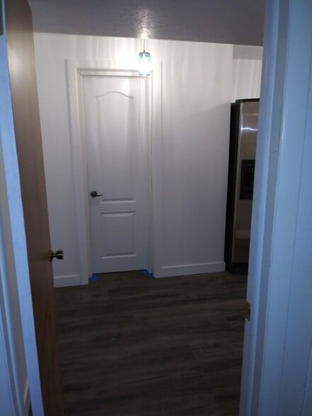 Building Photo - 475 Edgehill Dr