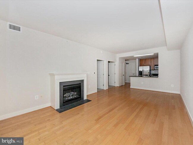 Building Photo - 4101 Albemarle St NW