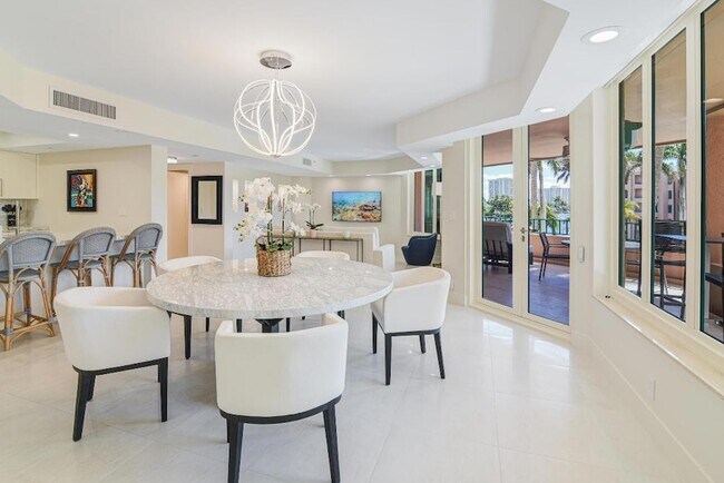 Building Photo - 100 SE 5th Ave