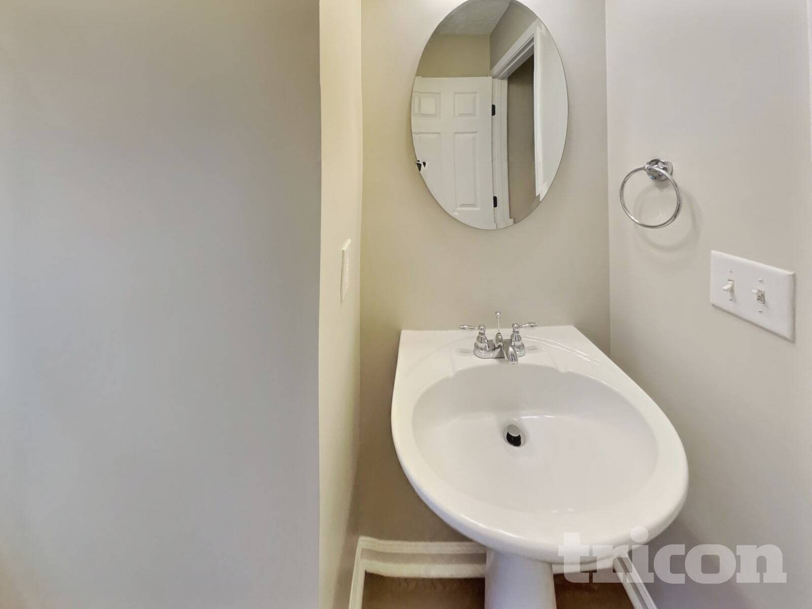 Building Photo - 4453 Frost St