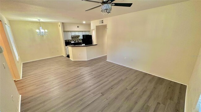 Building Photo - 5975 Westgate Dr