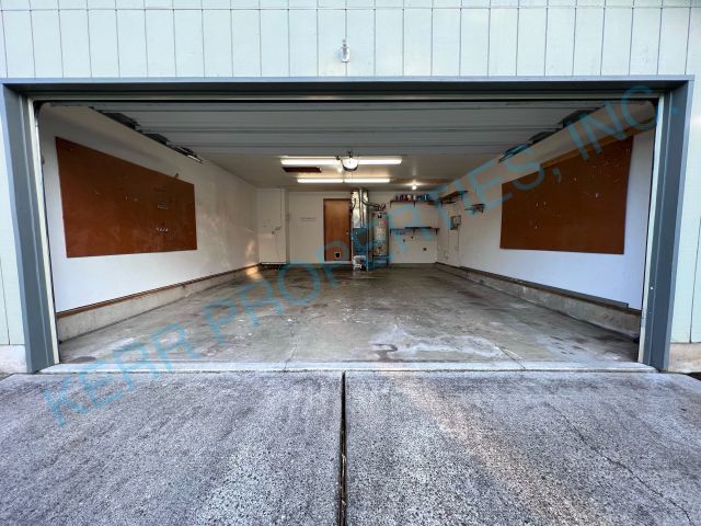 Building Photo - 2650 SW Meyers Dr
