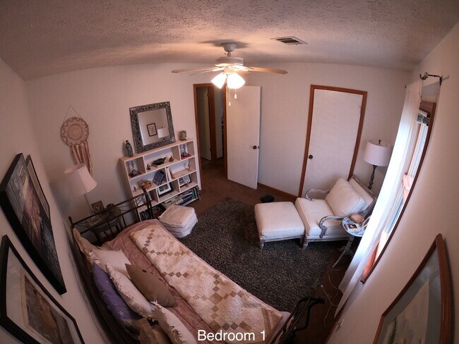 Building Photo - 201 Deerchase Dr