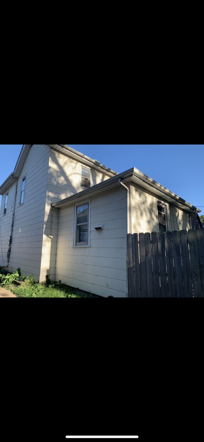 Building Photo - 2635 N Missouri Ave