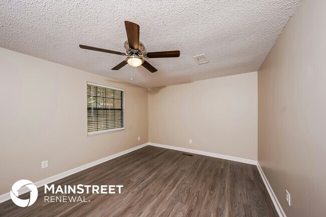 Building Photo - 5057 Oak Leaf Cir