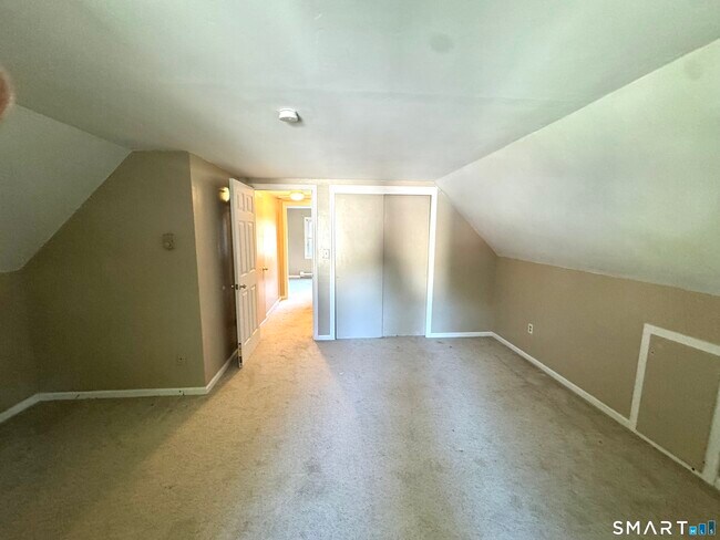 Building Photo - 482 Ash Dr