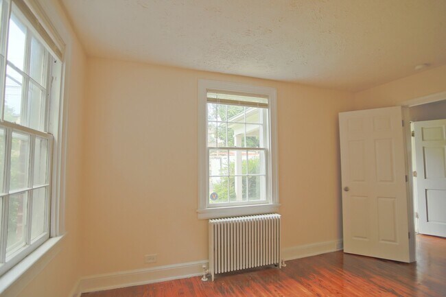 Building Photo - 8br Single Family Home on 14th St NW  (MIN...
