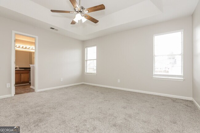 Building Photo - 5548 Glen Ridge Bend