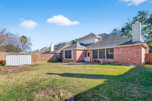 Building Photo - 910 Norfolk Dr