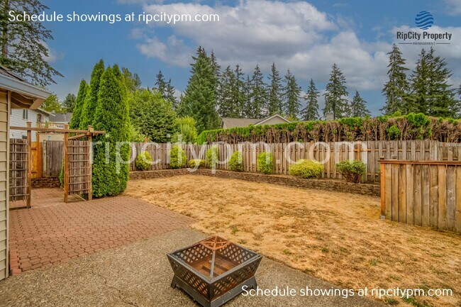 Building Photo - Beautiful 4 Bed/2.5 Bath Home in Tualatin!