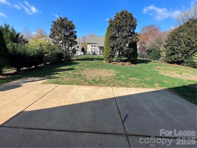Building Photo - 13317 Centennial Commons Pkwy