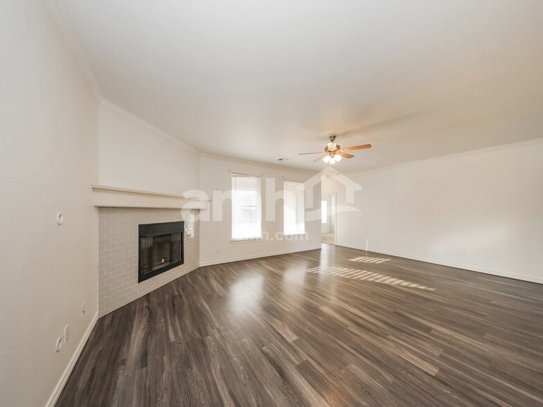 Building Photo - 4817 Limestone Dr