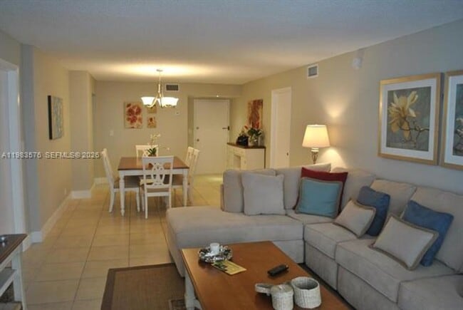 Building Photo - 6039 Collins Ave