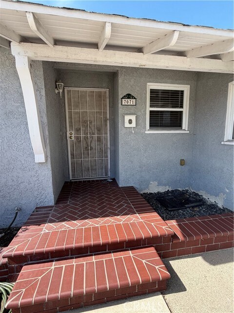 Building Photo - 7071 Santa Paula Cir