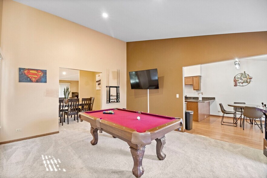 Building Photo - 121 S Windham Ln