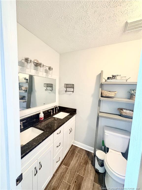 Building Photo - 372 Woodberry Cir