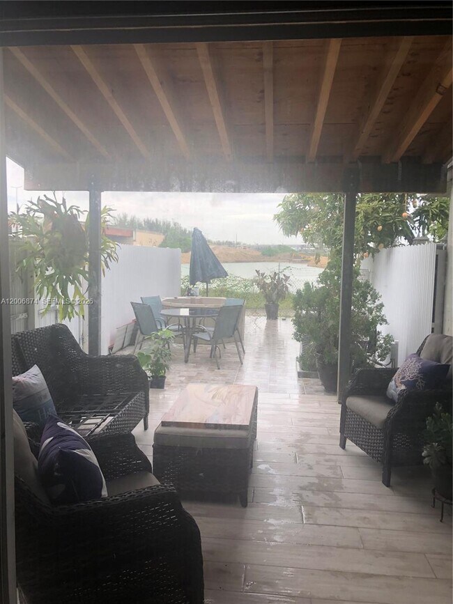 Building Photo - 1155 NW 123rd Ct