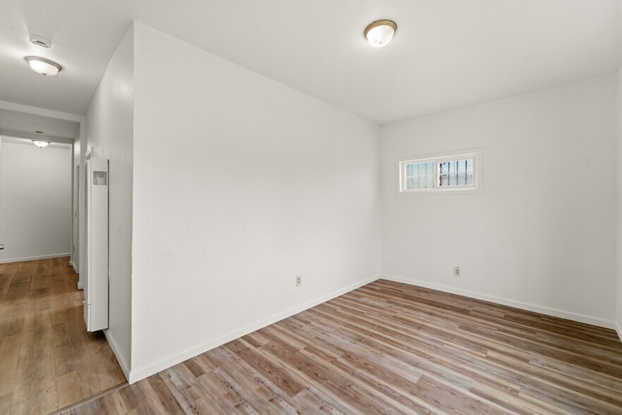 Building Photo - 400 Bissell Ave