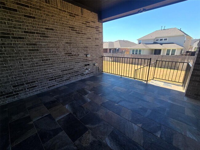 Building Photo - 2320 Bravo Ct