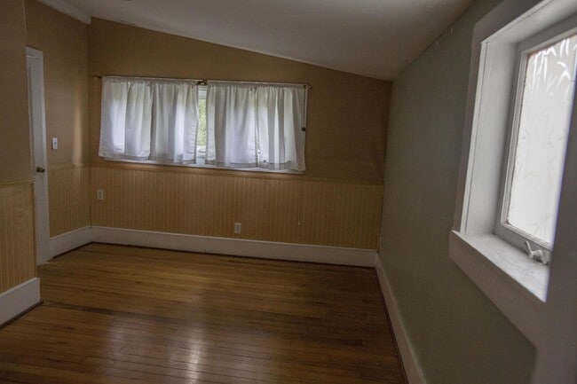 Building Photo - 9 Arrowwood Dr