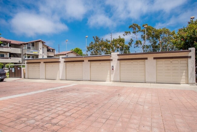 Building Photo - South Huntington Beach