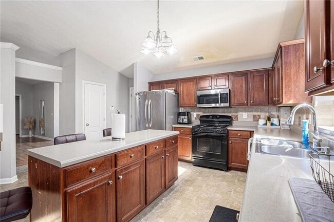 Building Photo - Beautiful Open Ranch Home in Reid Plantation Community!