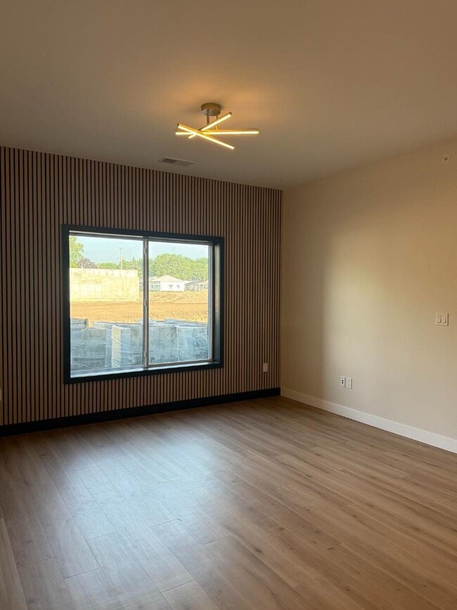 Building Photo - 2305 Ave G