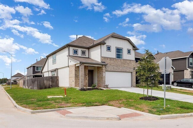 Building Photo - 23603 Goodfellow Dr