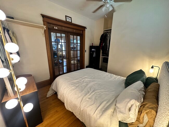 Building Photo - 309 6th Ave NE