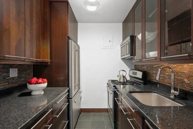 Building Photo - 2 bedroom in New York NY 10011