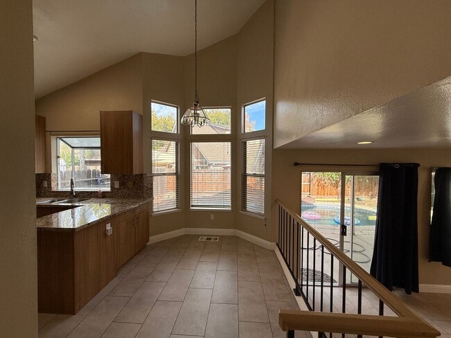 Building Photo - Updated two story home in Sylvan School Di...