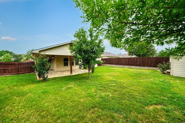 Building Photo - Charming 3-Bedroom Home in Schertz - Great...