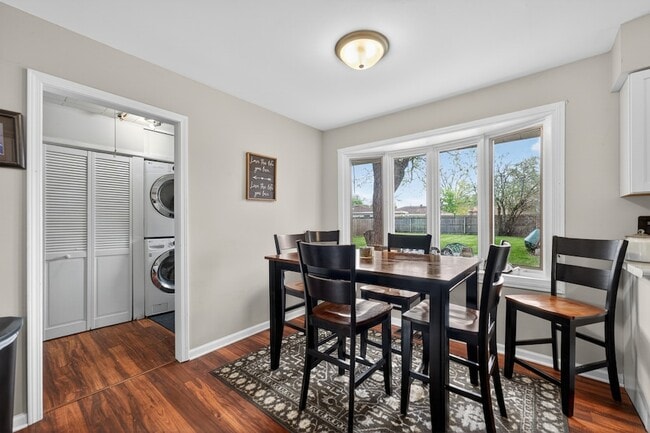 Building Photo - 33356 N Sears Blvd