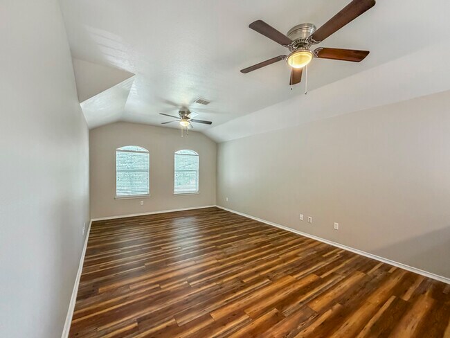 Building Photo - 1072 Aviary Dr