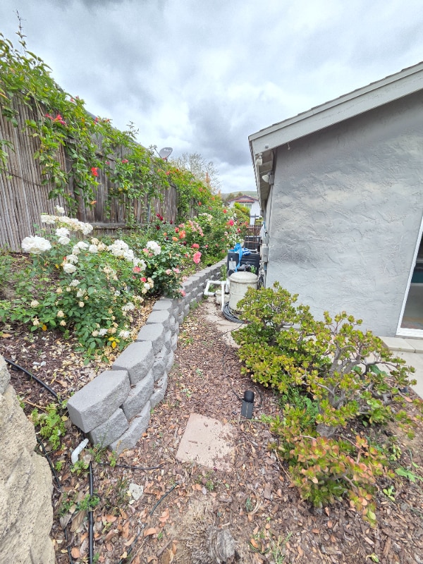 Building Photo - 8073 Hillandale Dr