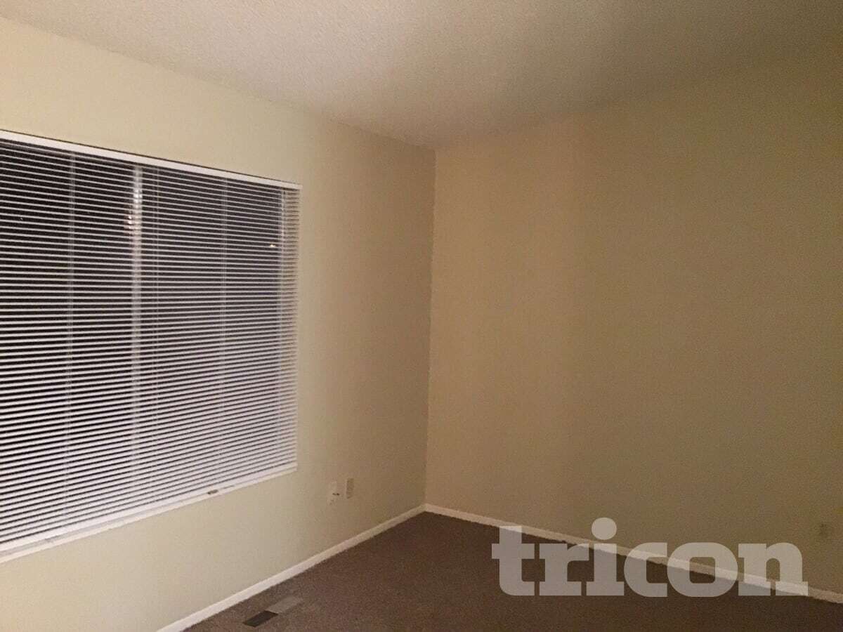 Building Photo - 2020 Burnside Dr